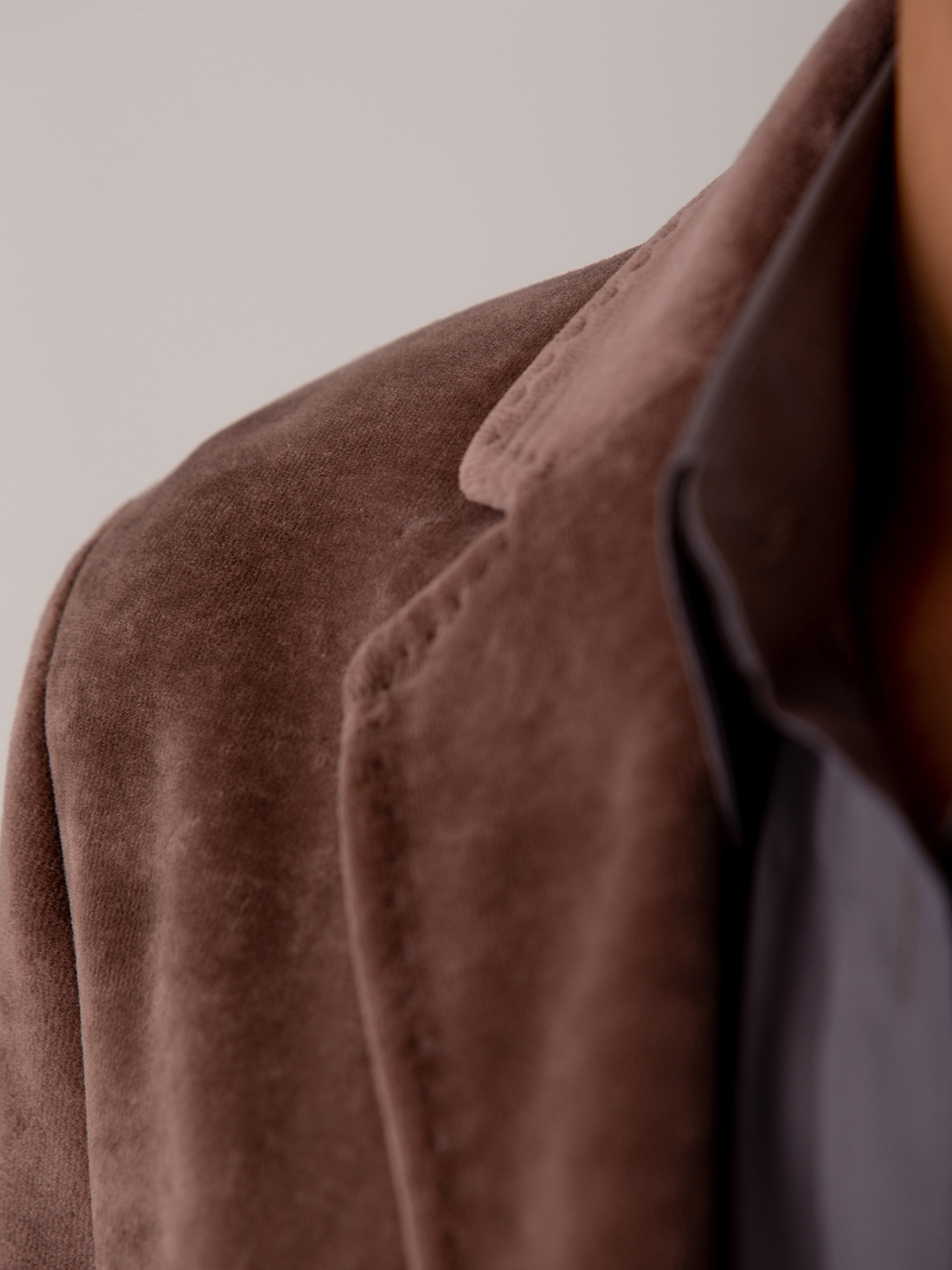 Detailansicht von Samtblazer aus Baumwolle von CIRCOLO