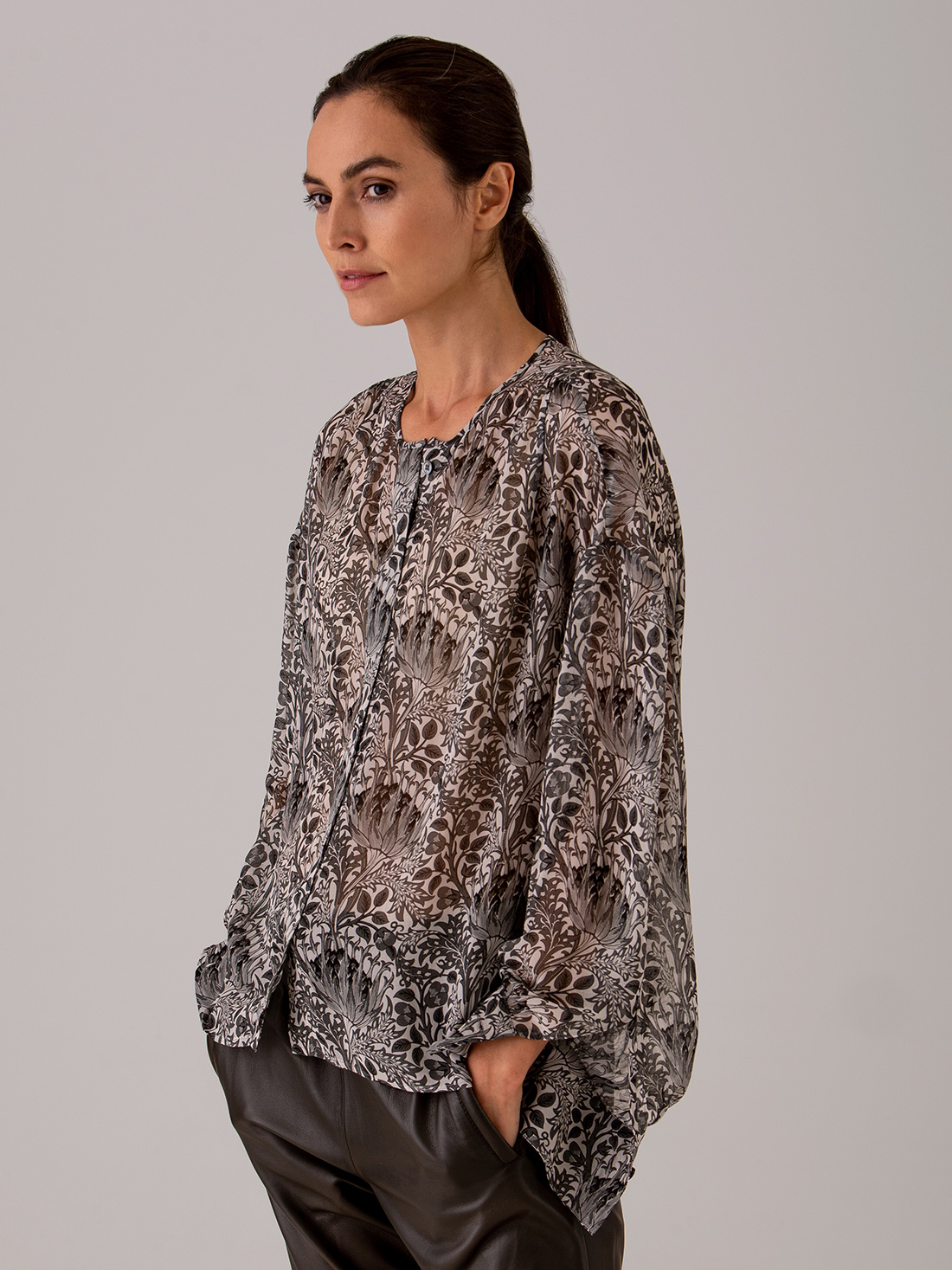 Detailansicht von Gemusterte Bluse von DRYKORN