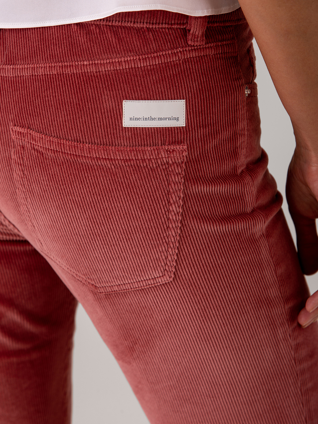 Detailansicht von Flared Cordhose von NINE IN THE MORNING