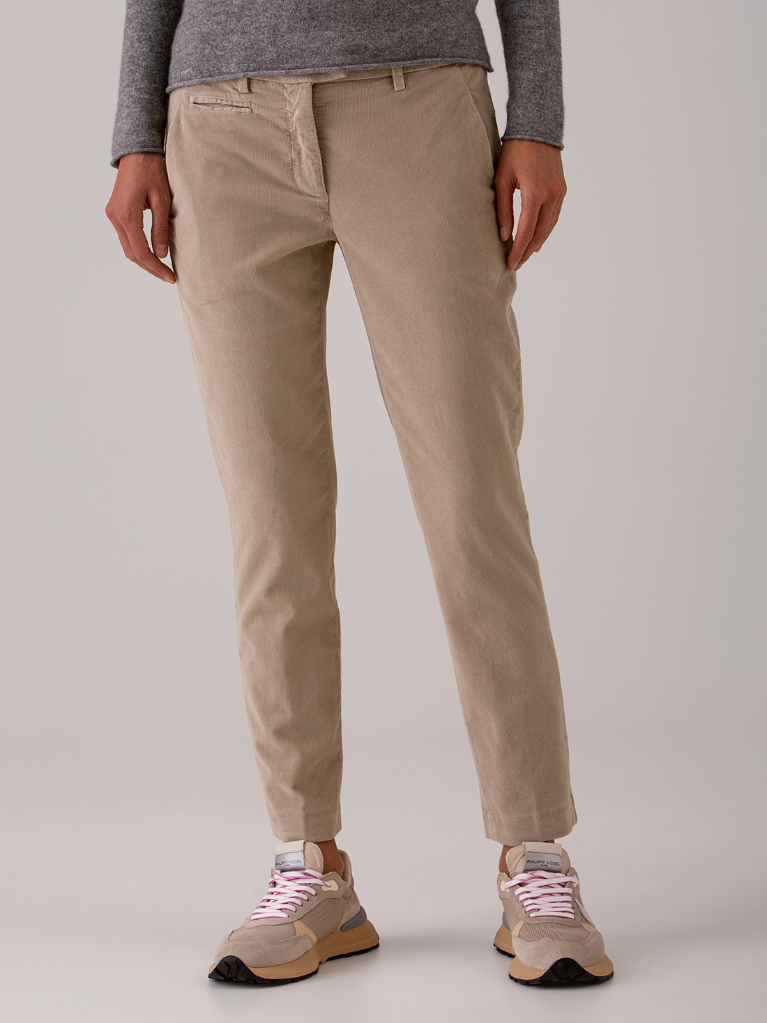 Detailansicht von Chinohose aus Cord von DONDUP