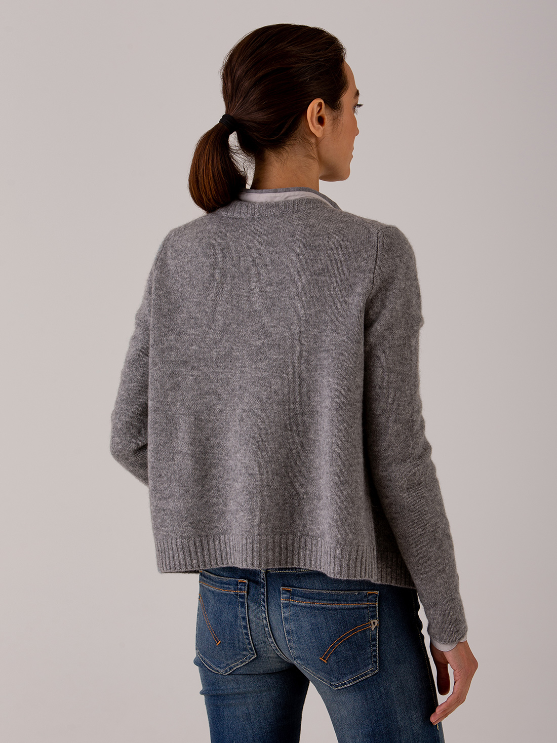 Detailansicht von Strickjacke aus Cashmere von DANIELS