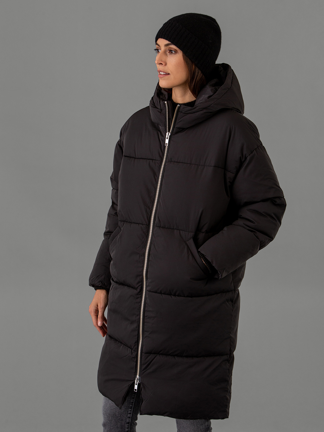 Detailansicht von Steppmantel von EMBASSY