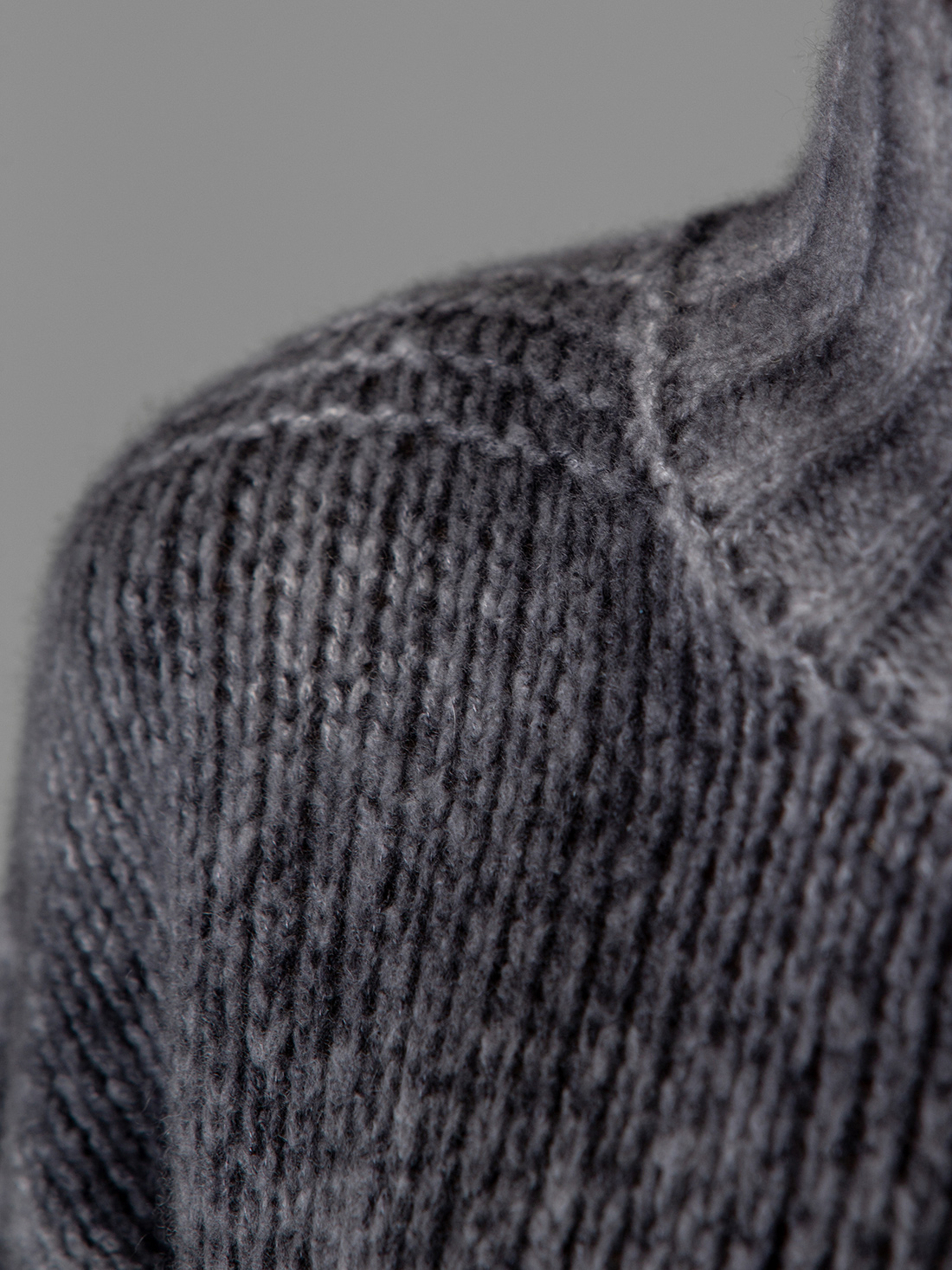 Detailansicht von Pullover aus Cashmere von AVANT TOI
