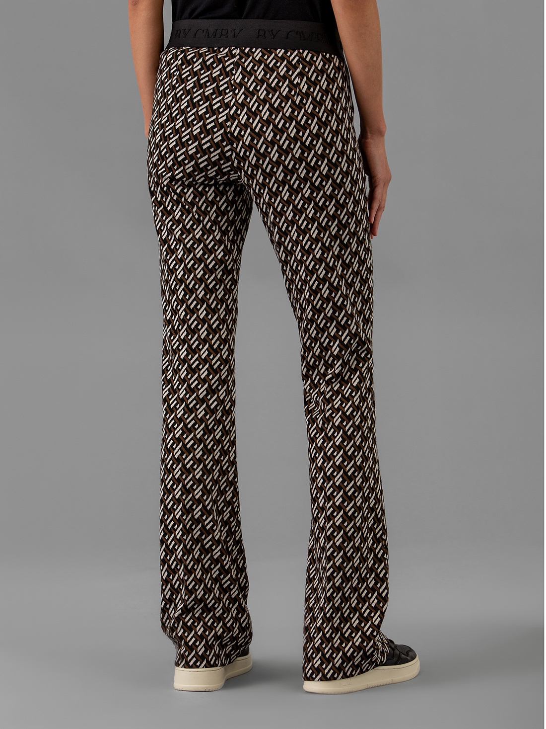 Detailansicht von Gemusterte Flared Hose von CAMBIO