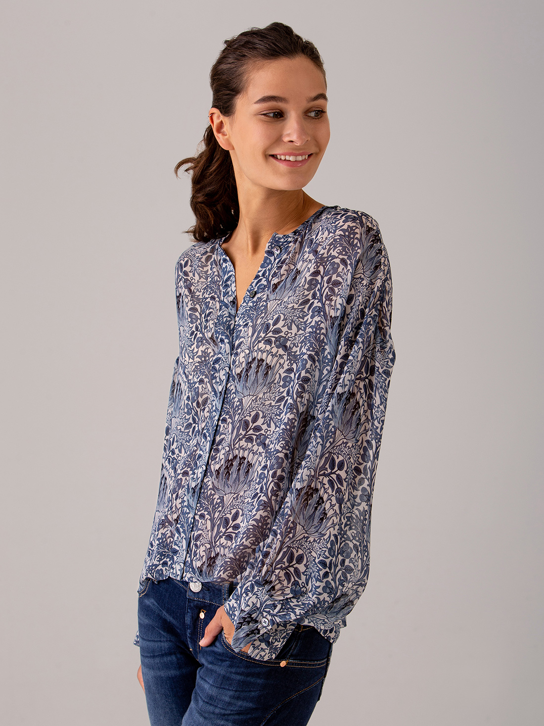 Detailansicht von Gemusterte Bluse von DRYKORN