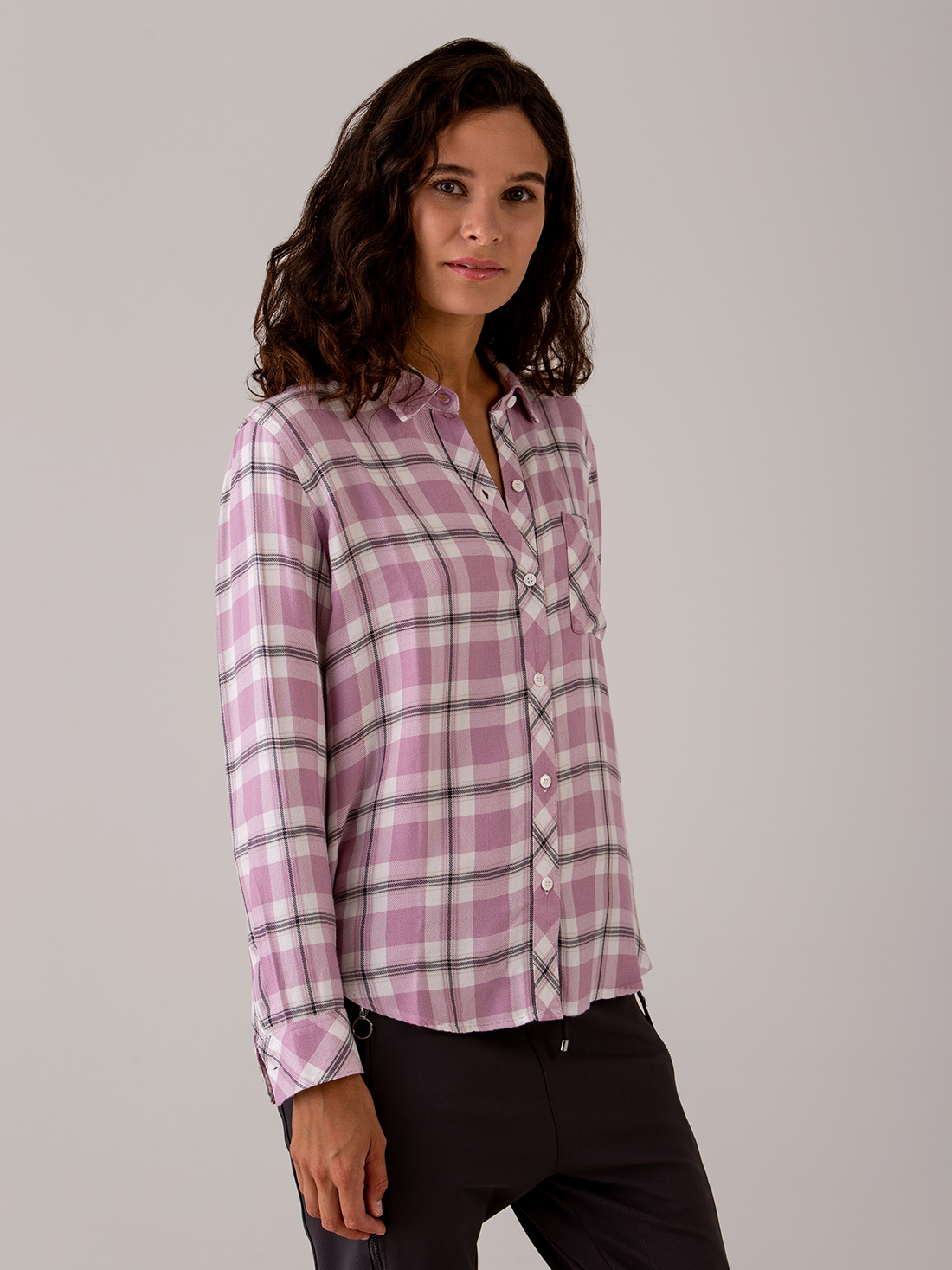 Detailansicht von Karobluse von RAILS