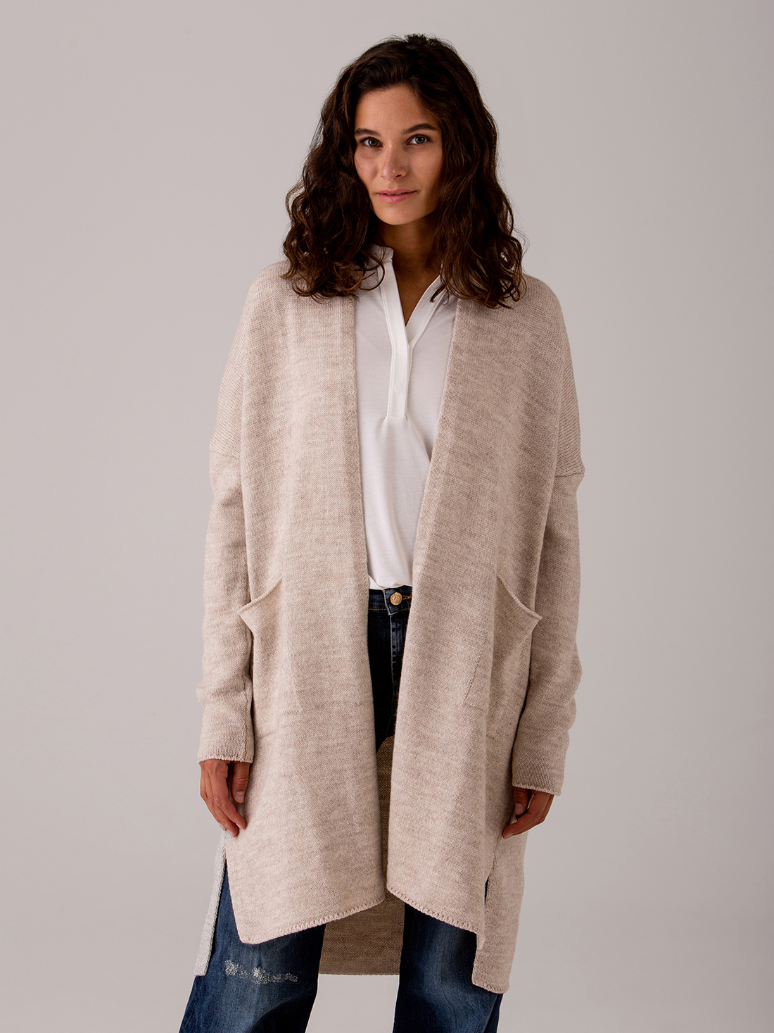 Detailansicht von Cardigan von SIBIN LINNEBJERG