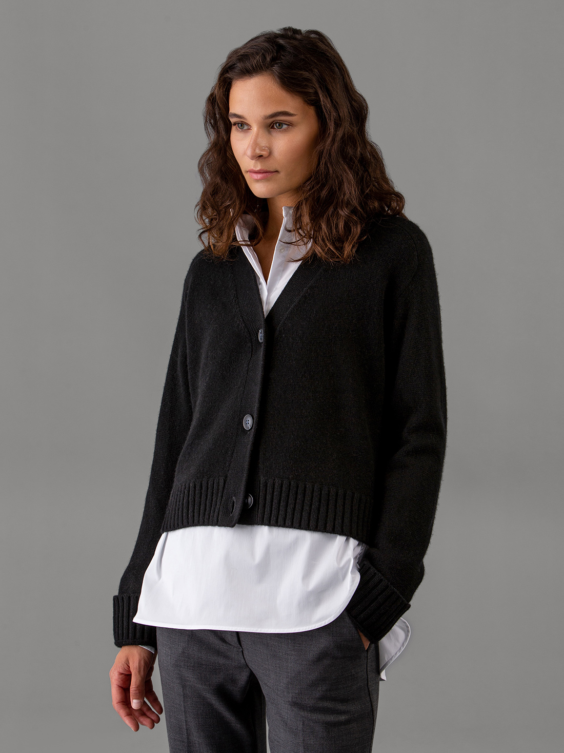 Detailansicht von Strickjacke aus Wolle von DANIELS