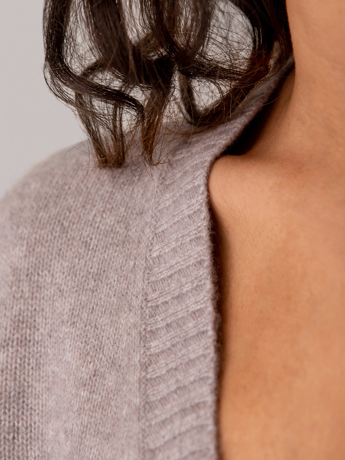 Detailansicht von Strickjacke aus Cashmere von DANIELS