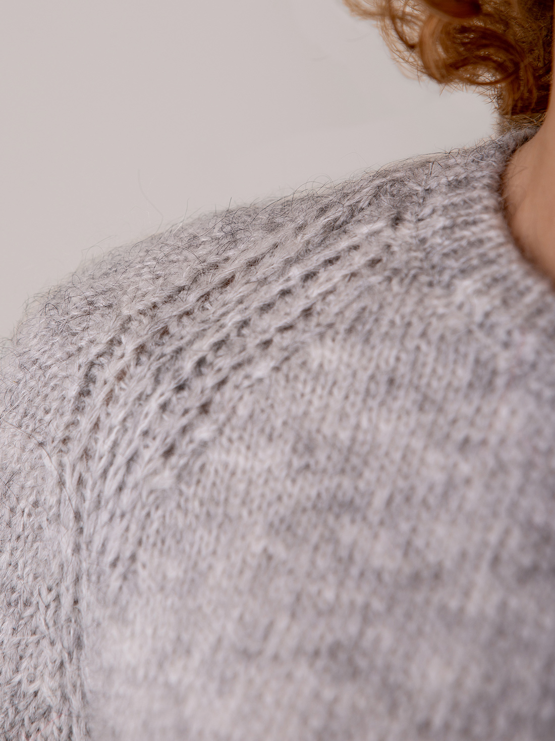 Detailansicht von Pullover von SIBIN LINNEBJERG