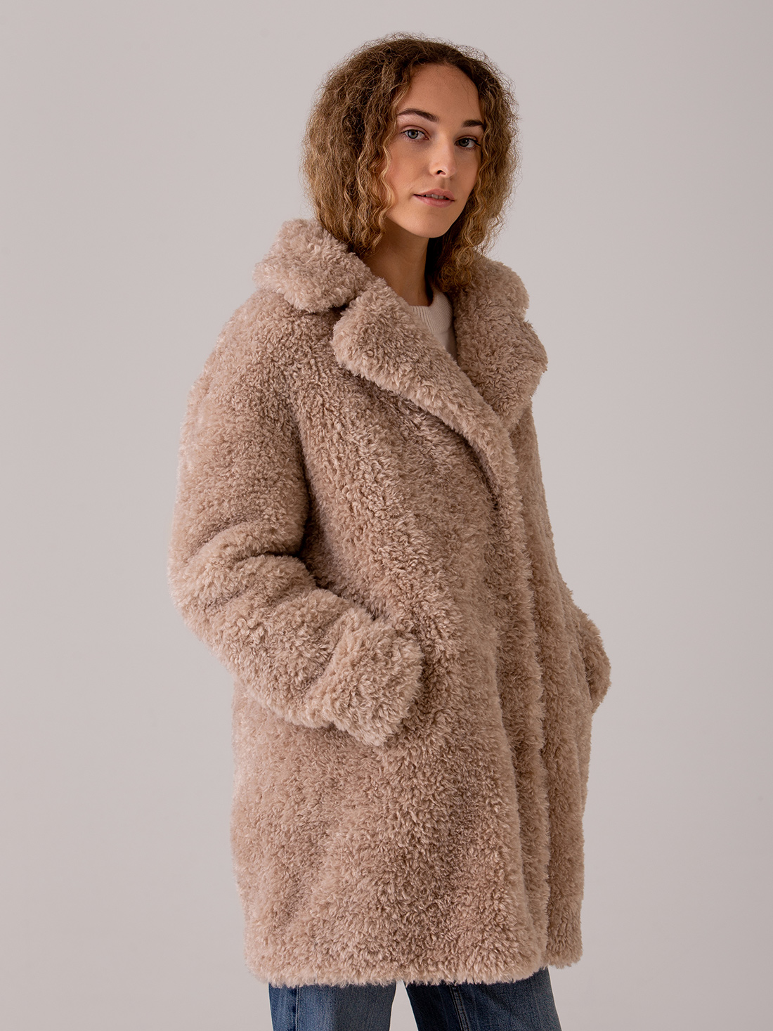 Detailansicht von Teddy-Mantel von HERNO