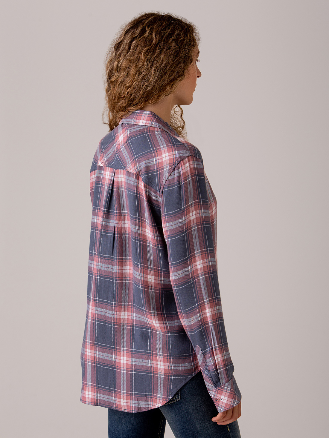 Detailansicht von Karobluse von RAILS