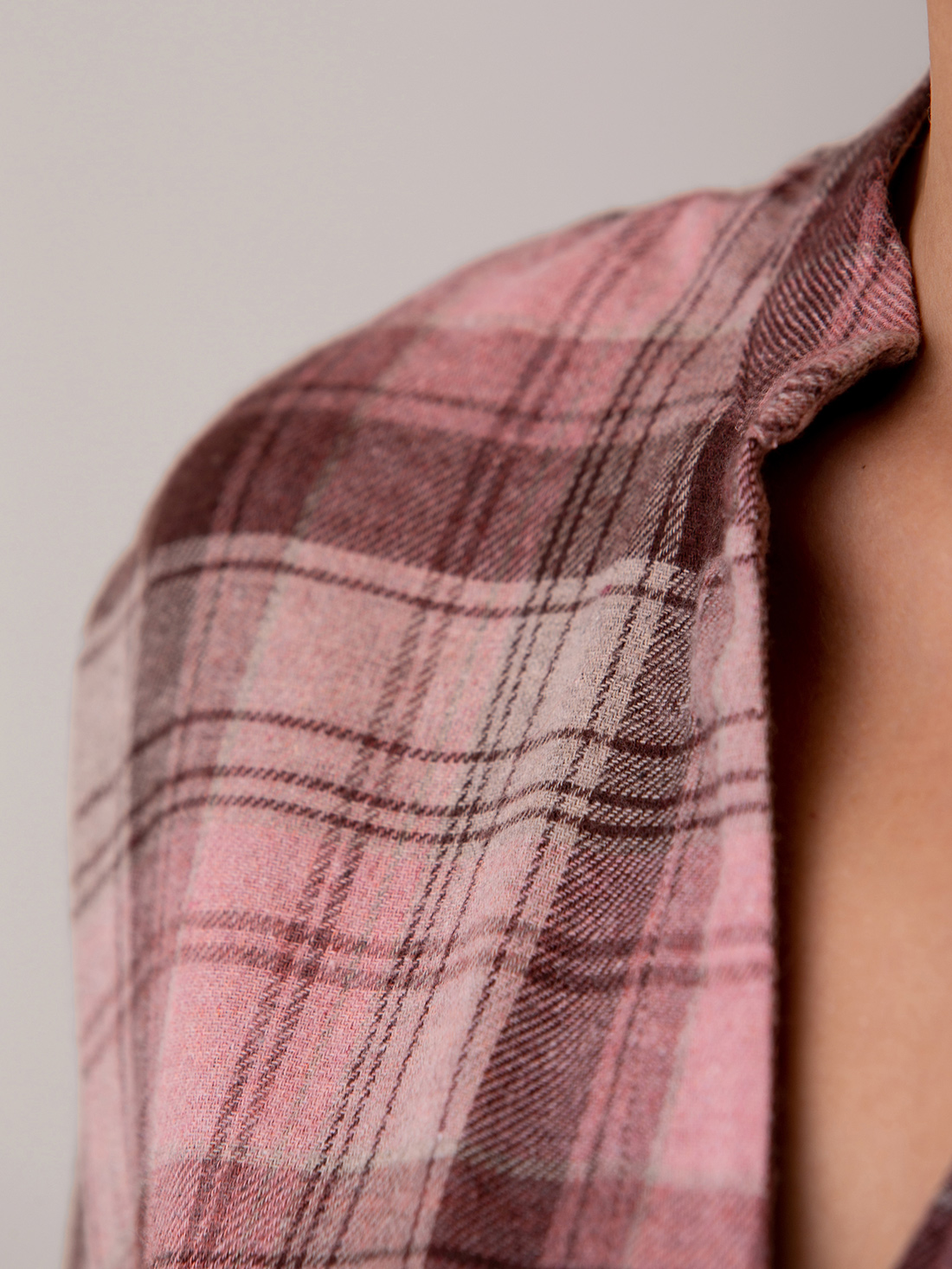 Detailansicht von Oversize Karohemd aus Baumwolle von JC SOPHIE