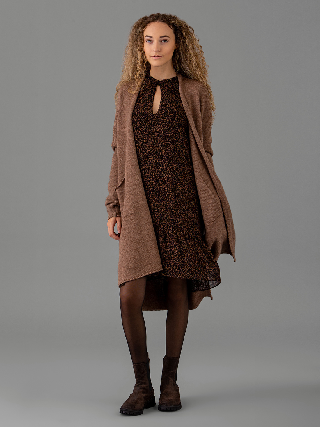 Detailansicht von Cardigan von SIBIN LINNEBJERG