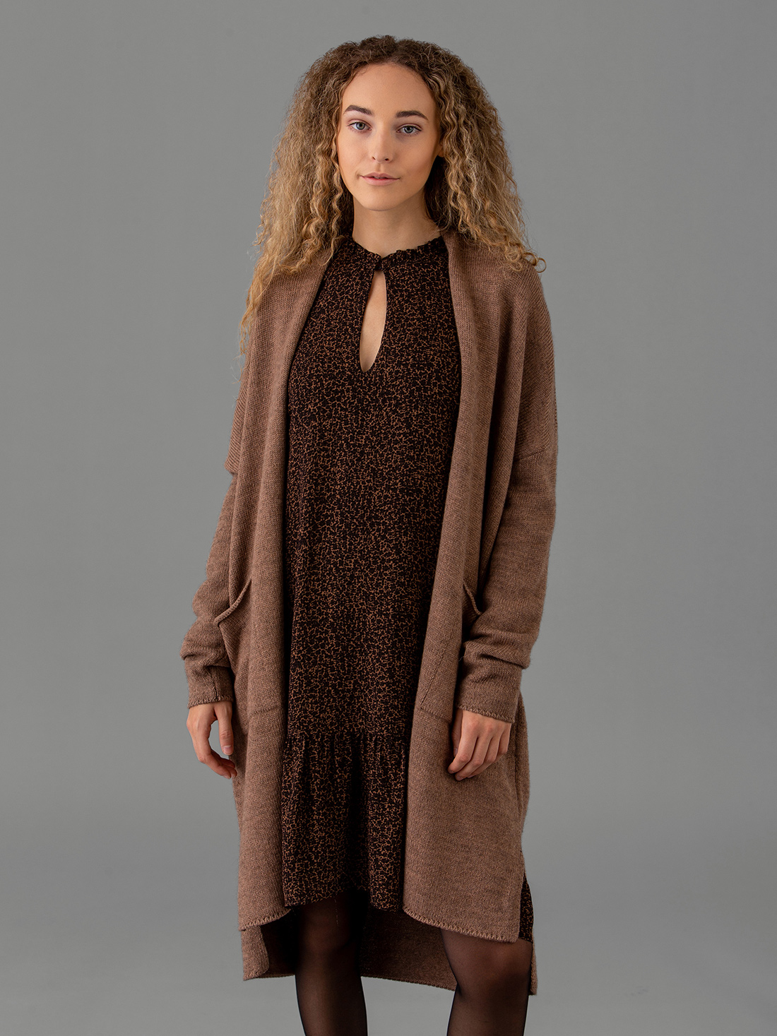 Detailansicht von Cardigan von SIBIN LINNEBJERG