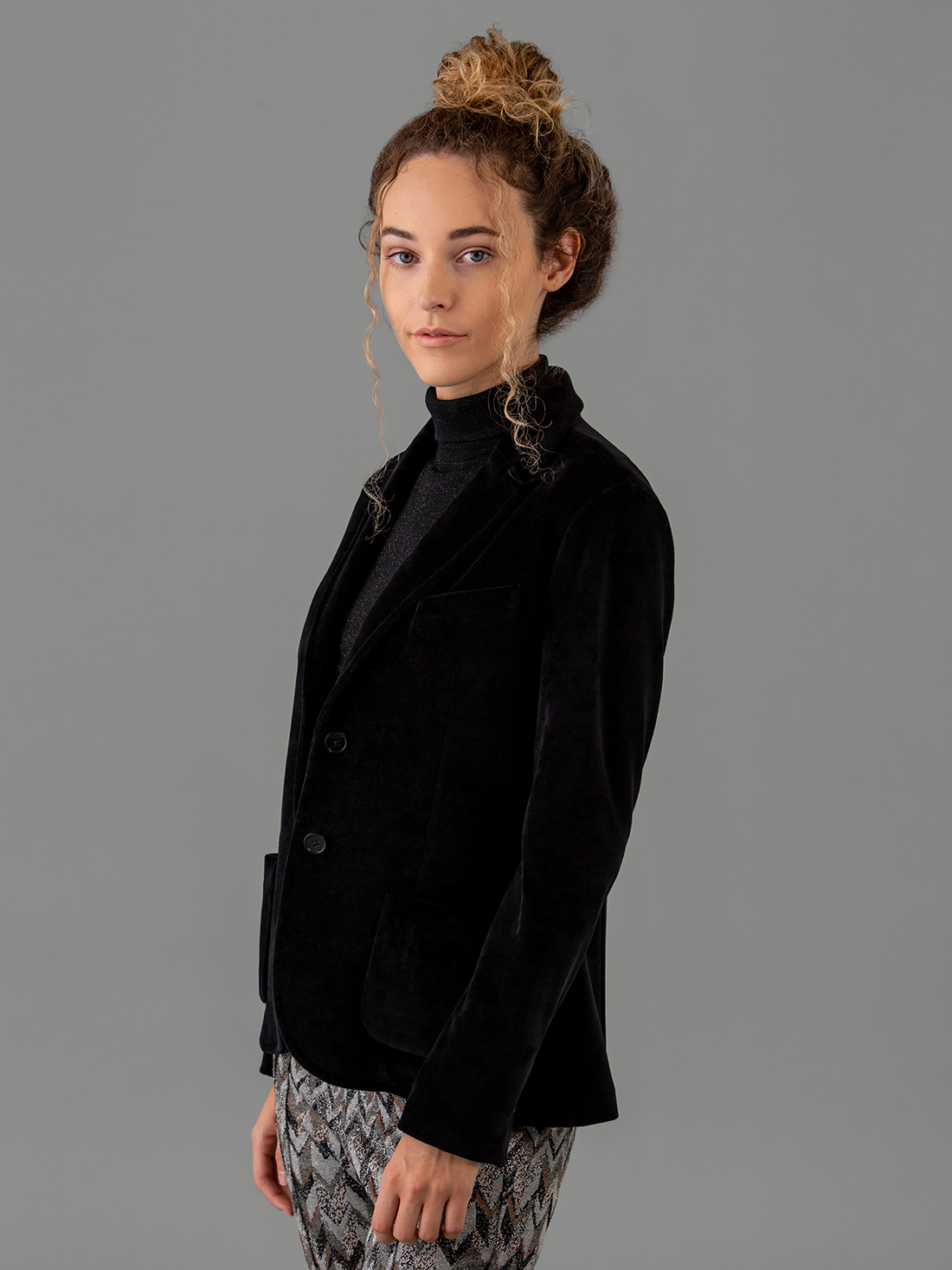 Detailansicht von Samtblazer aus Baumwolle von CIRCOLO