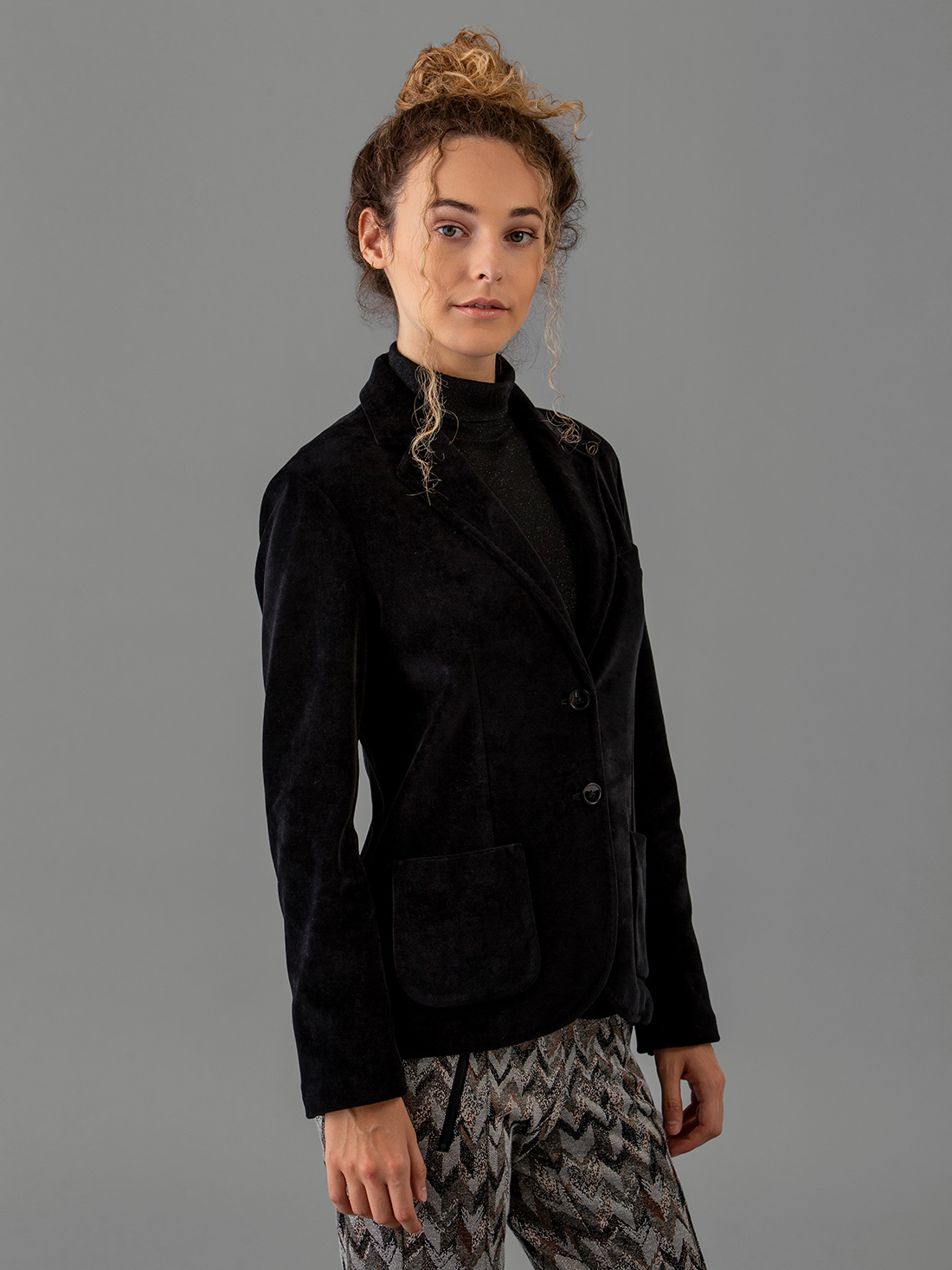 Detailansicht von Samtblazer aus Baumwolle von CIRCOLO