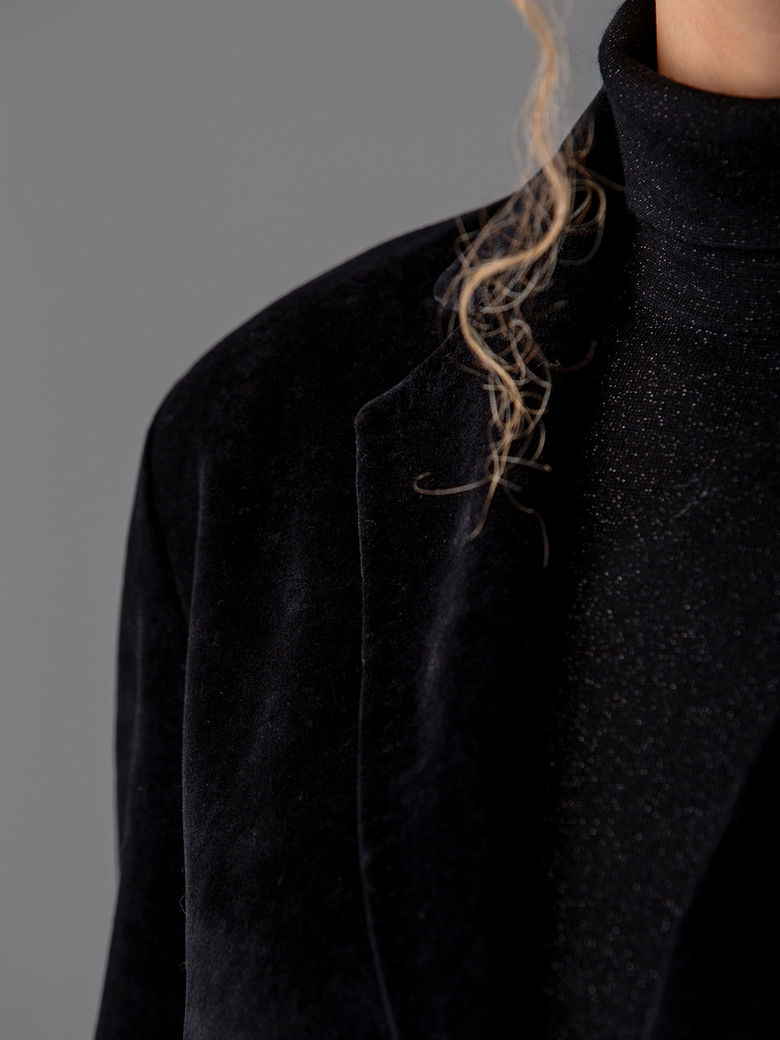 Detailansicht von Samtblazer aus Baumwolle von CIRCOLO