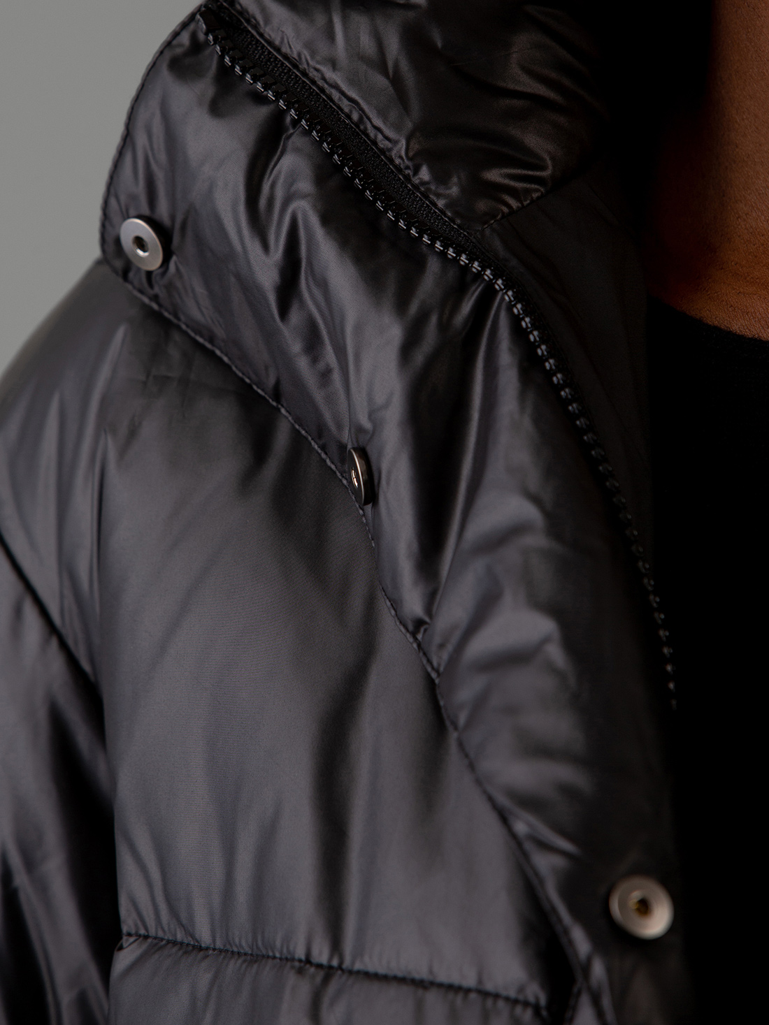 Detailansicht von Daunenjacke von LIS LAREIDA