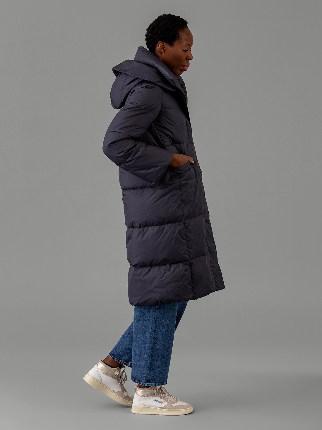 Detailansicht von Daunenmantel von LIS LAREIDA