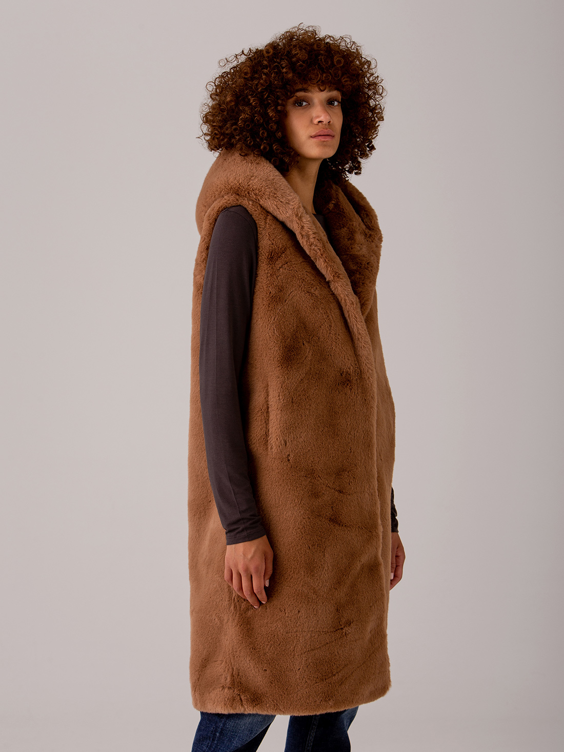 Detailansicht von Kunstfellweste von BOMBOOGIE