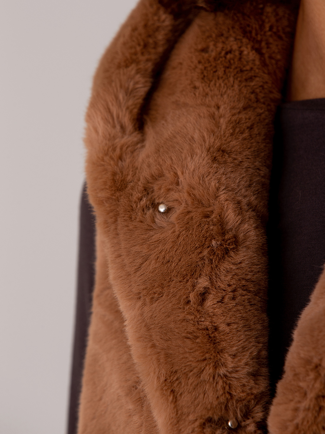 Detailansicht von Kunstfellweste von BOMBOOGIE