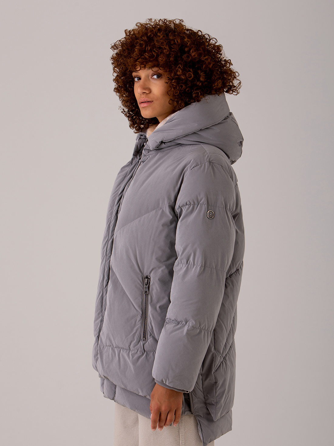 Detailansicht von Steppmantel von BLONDE NO. 8