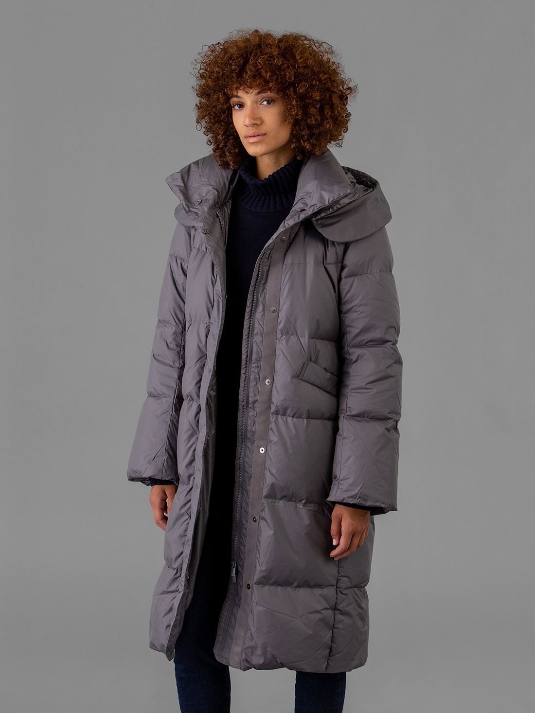 Detailansicht von Daunenmantel von LIS LAREIDA