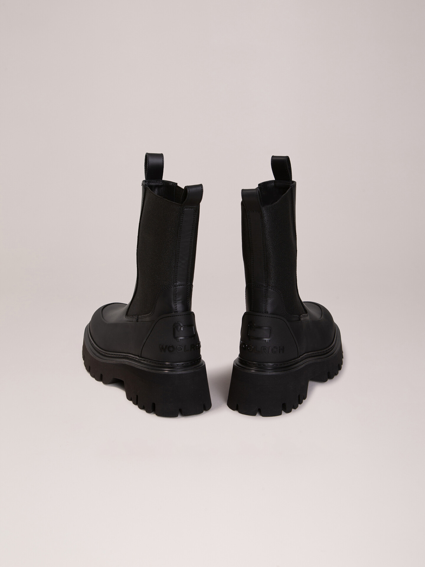 Detailansicht von Chelsea-Boots aus Leder von WOOLRICH