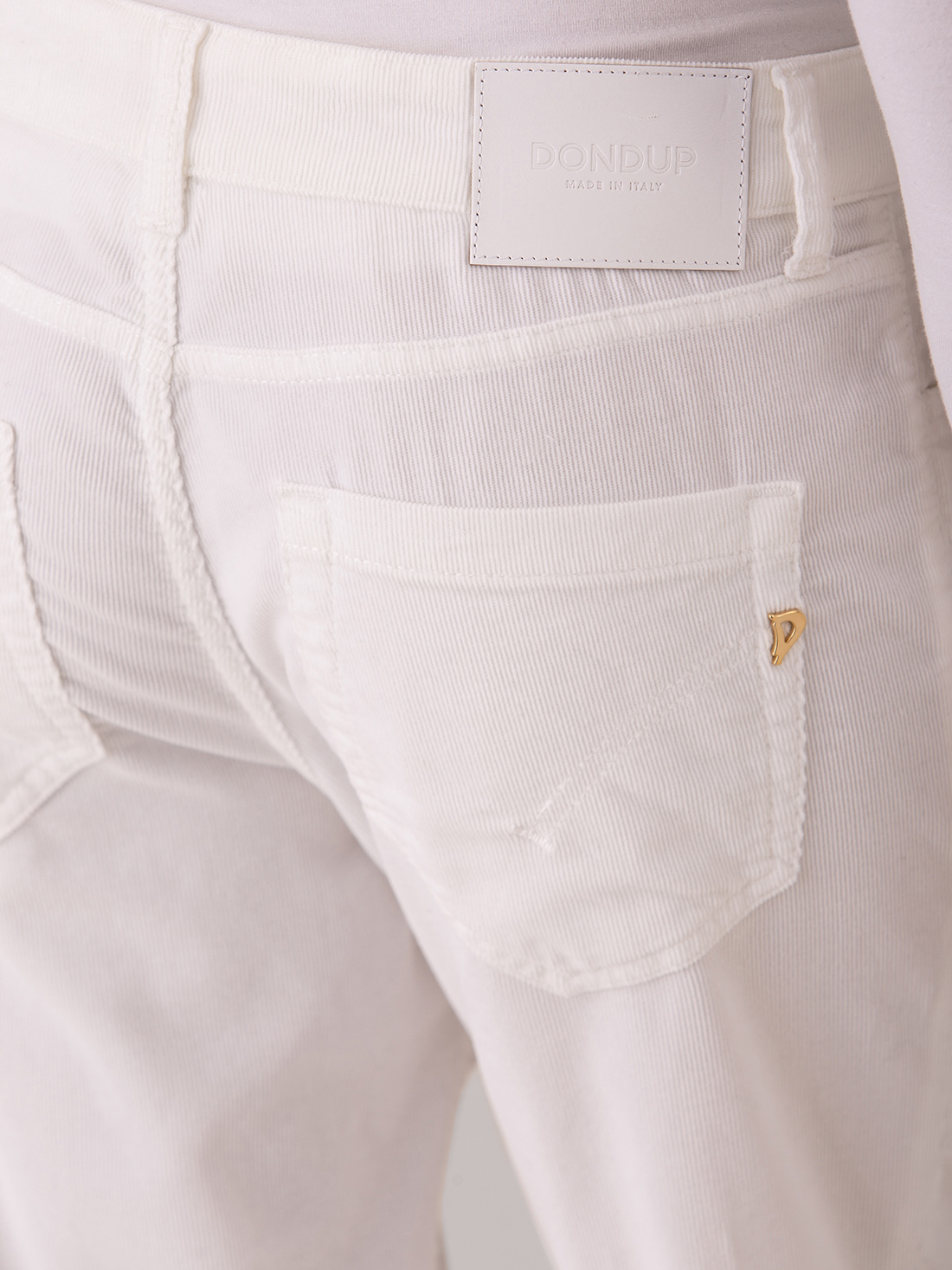 Detailansicht von Lässige Hose aus Cord von DONDUP