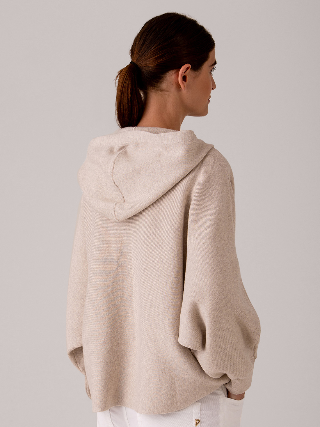 Detailansicht von Kapuzen-Sweatshirt aus Baumwolle von BETTER RICH