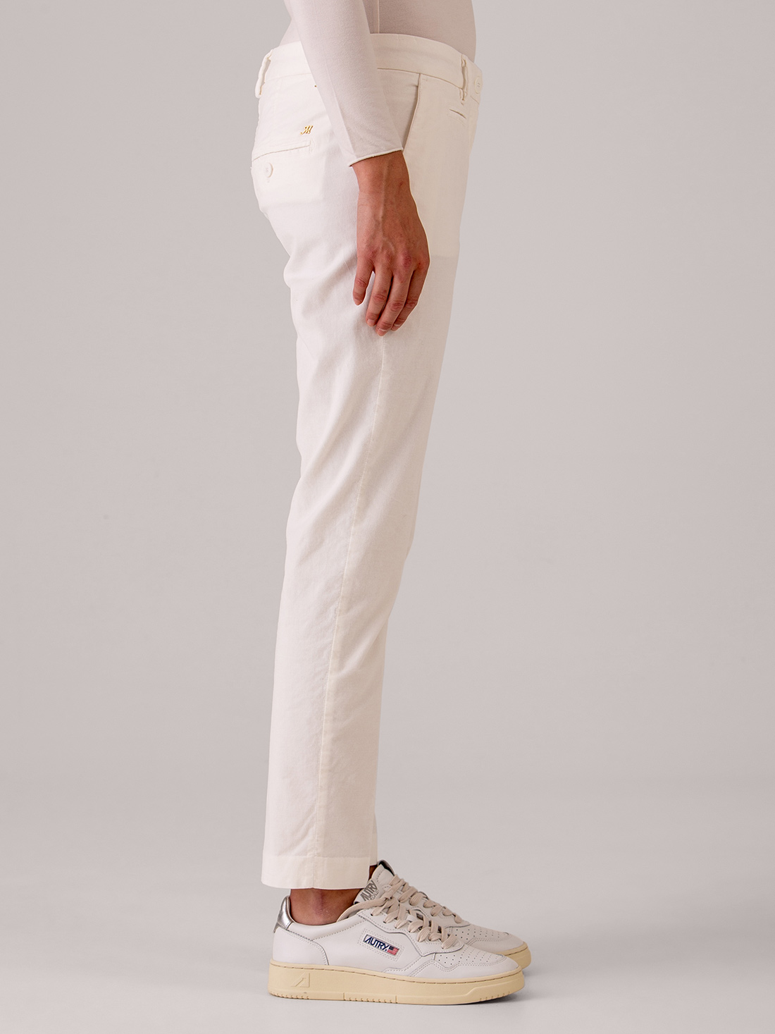 Detailansicht von Chinohose aus Samt von MASON’S