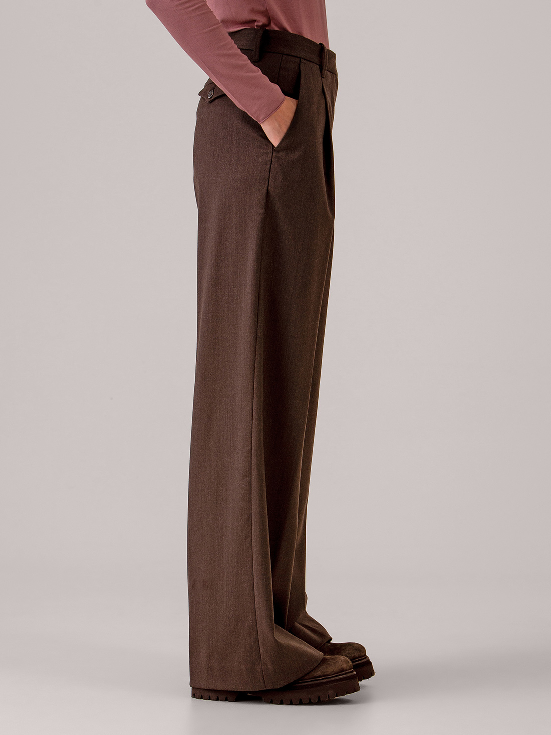 Detailansicht von Weite Hose mit Bundfalte von NINE IN THE MORNING