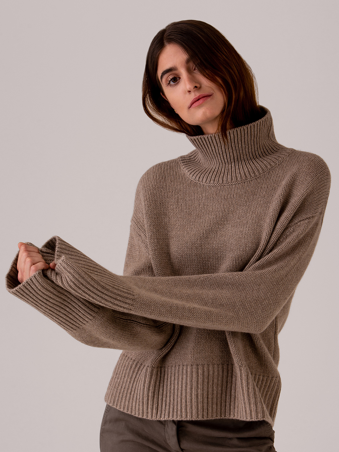 Detailansicht von Turtleneck Pullover aus Cashmere von LISA YANG