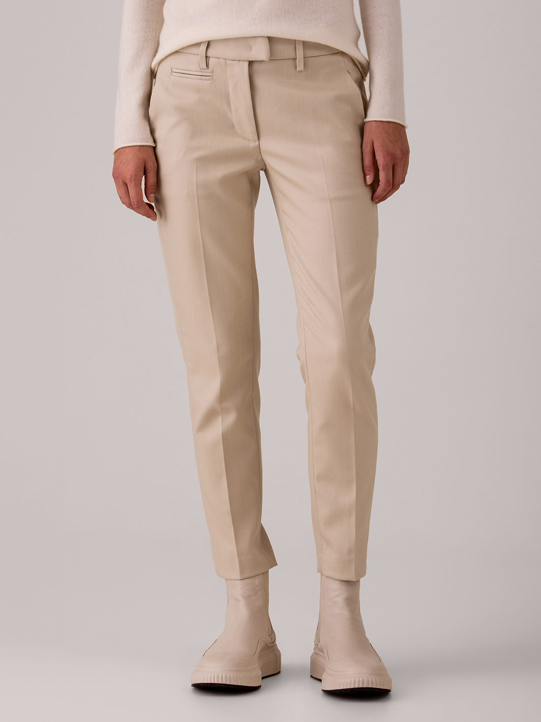 Detailansicht von Chinohose aus Schurwolle von DONDUP