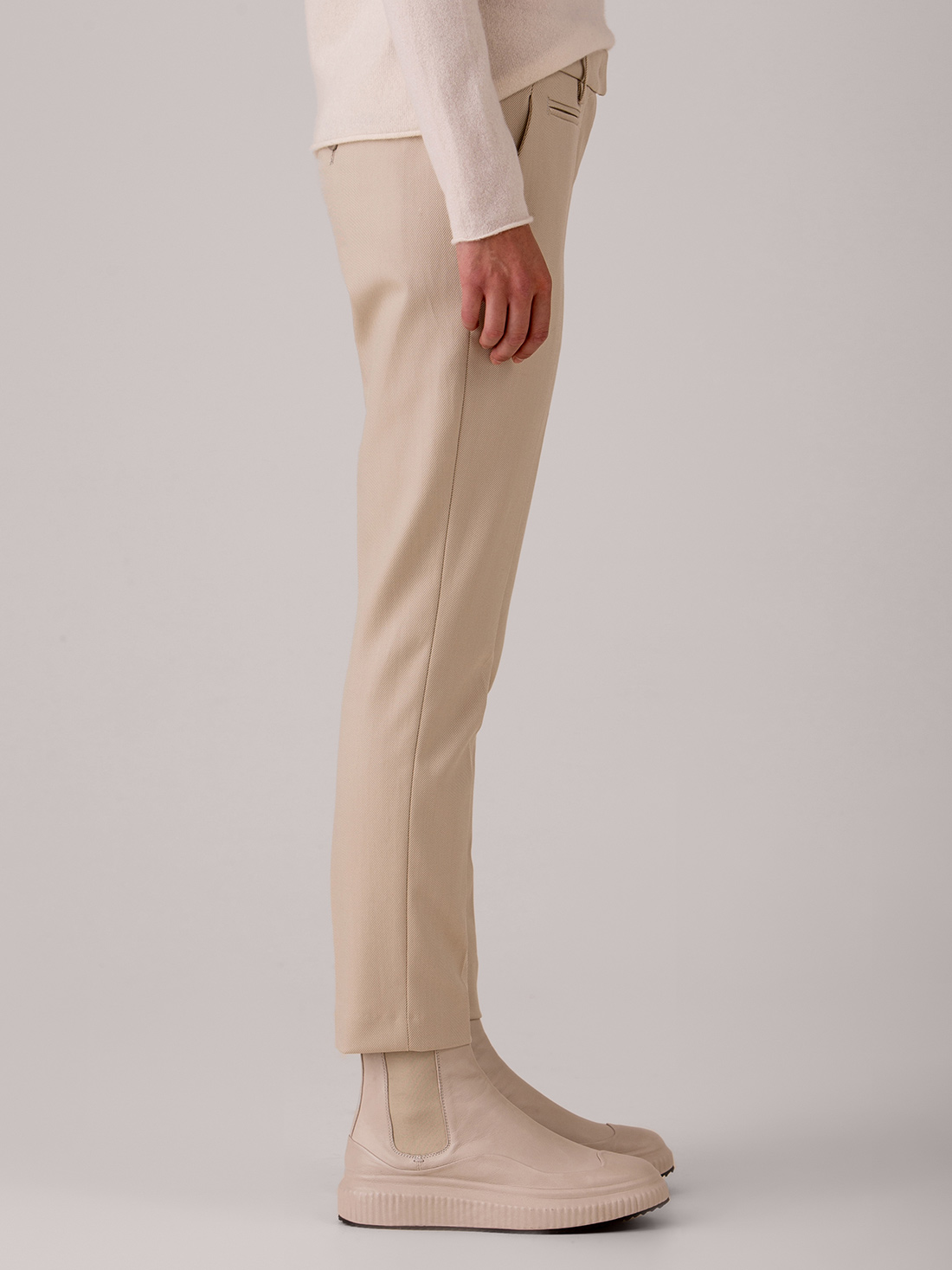 Detailansicht von Chinohose aus Schurwolle von DONDUP