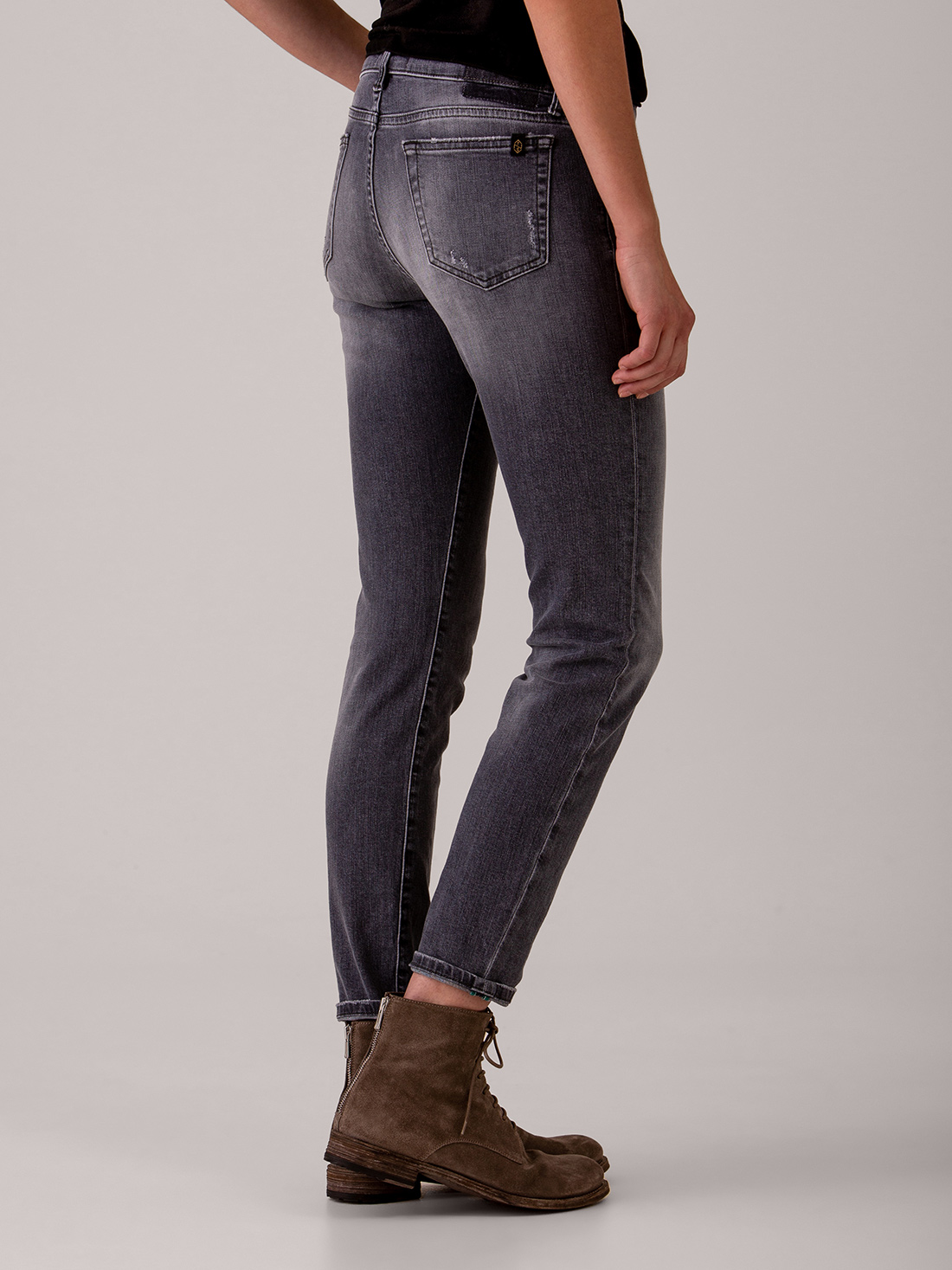 Detailansicht von Skinny Fit Jeans von THE NIM