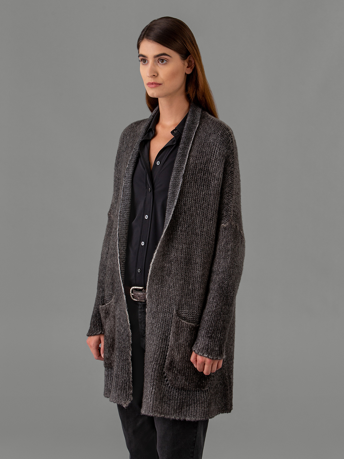 Detailansicht von Cardigan aus Cashmere von AVANT TOI