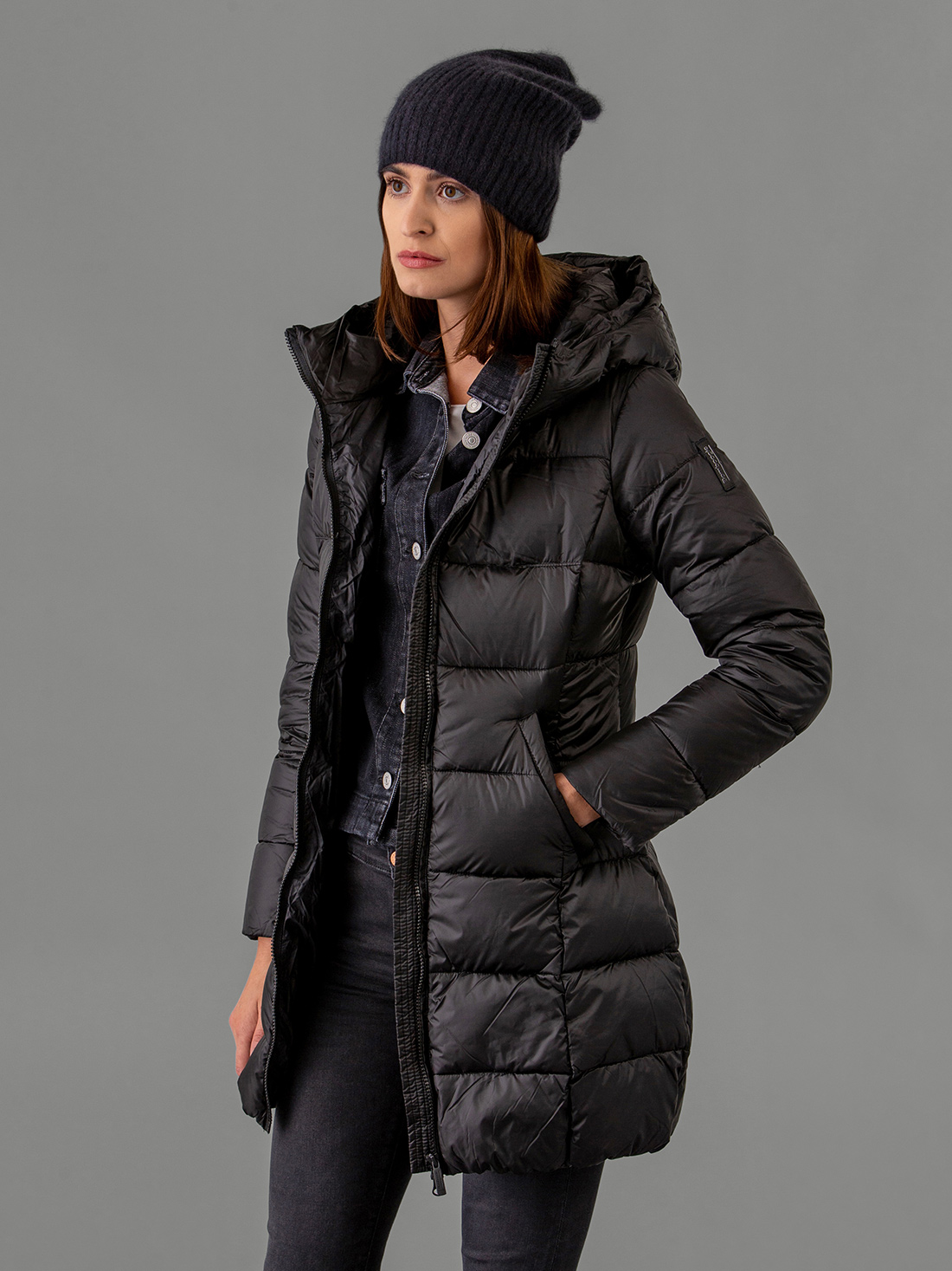 Detailansicht von Daunenjacke von BOMBOOGIE