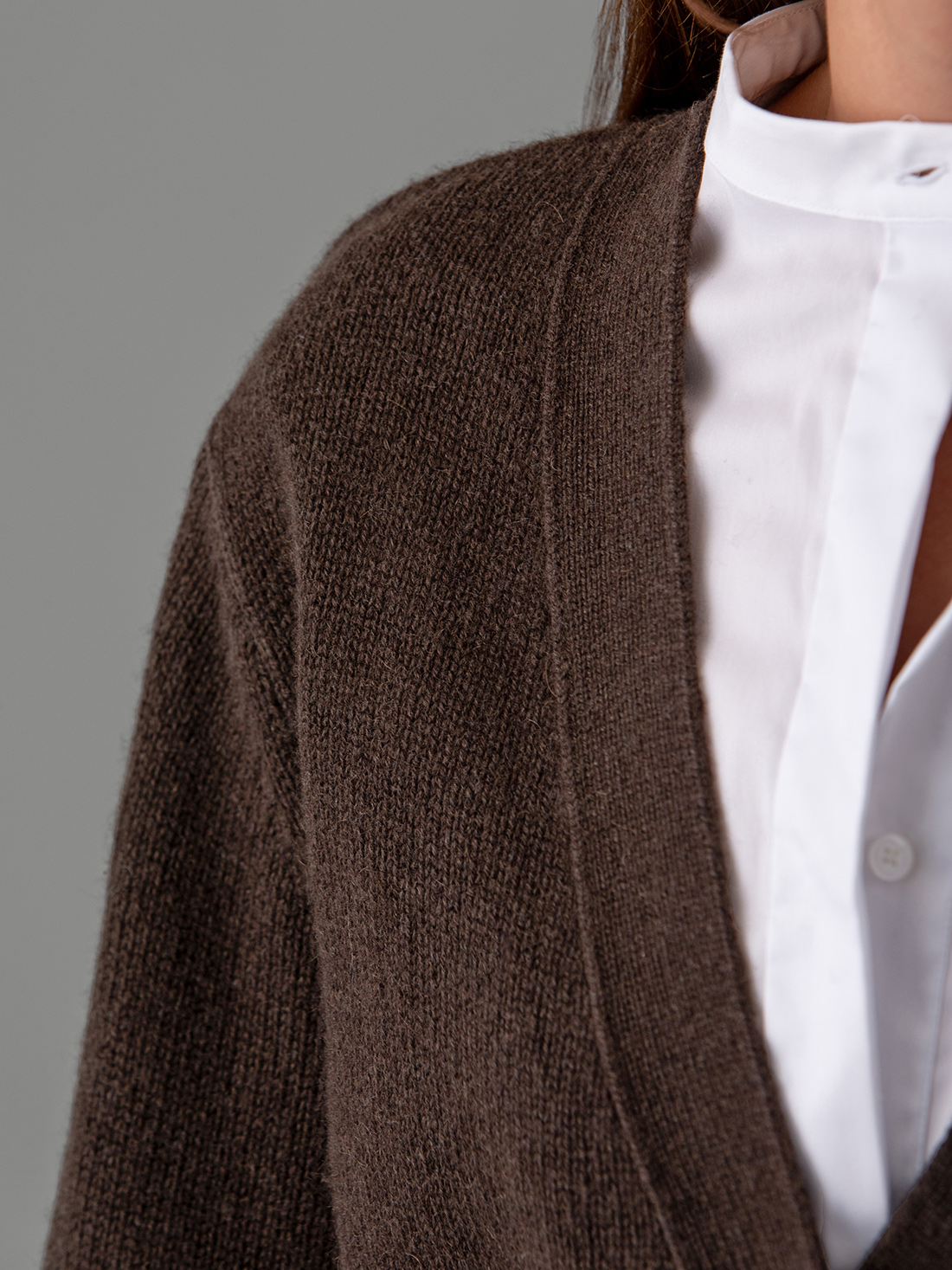 Detailansicht von Strickjacke aus Cashmere von LISA YANG