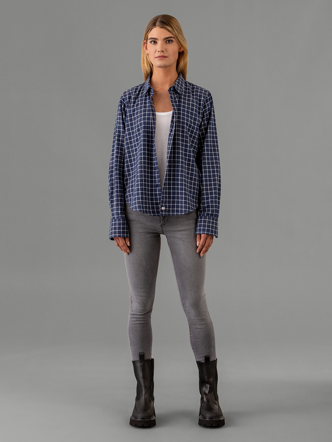 Detailansicht von Baumwollbluse von FIL NOIR