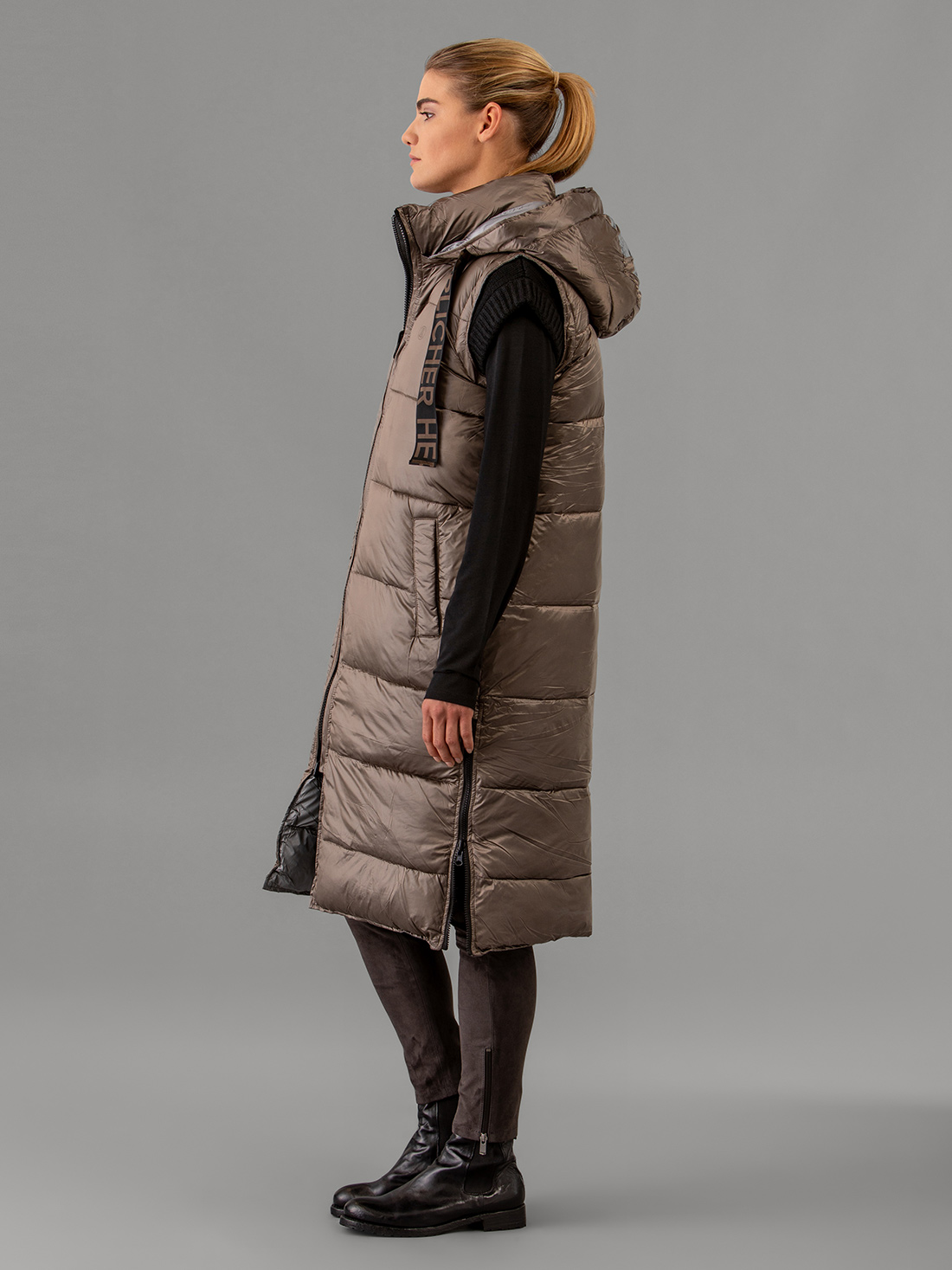 Detailansicht von Lange Wendeweste von HERRLICHER