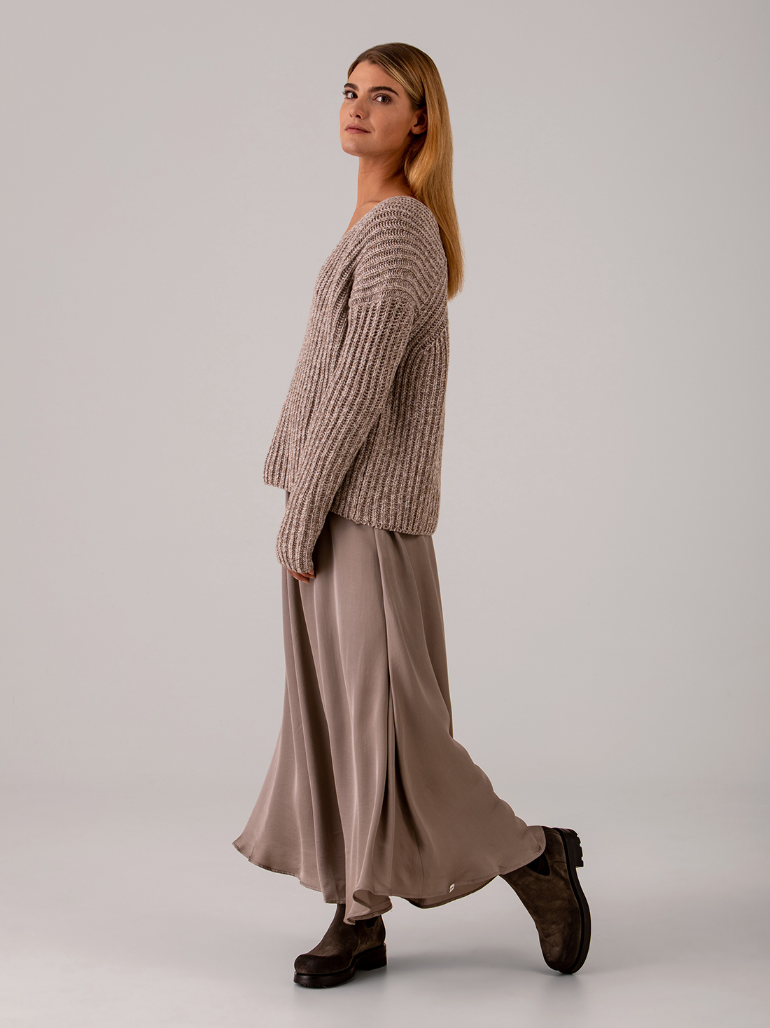 Detailansicht von Grobstrickpullover aus Wolle von ARMEDANGELS