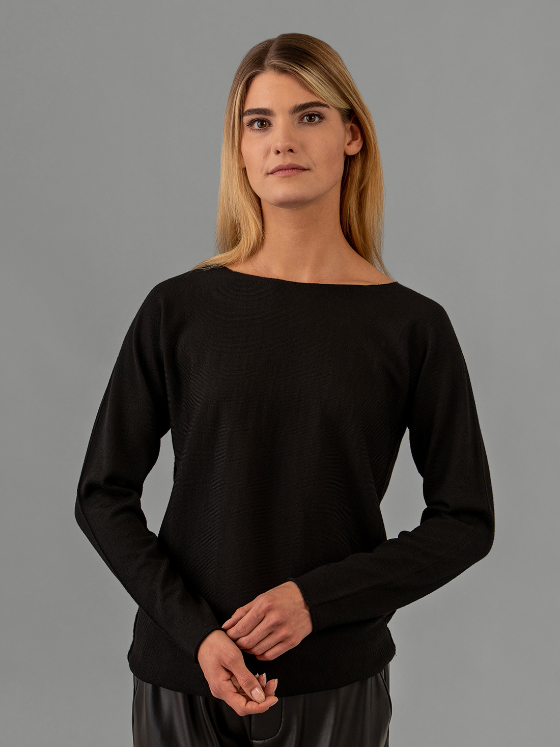 Detailansicht von Leichter Pullover aus Merinowolle von BELLAMY