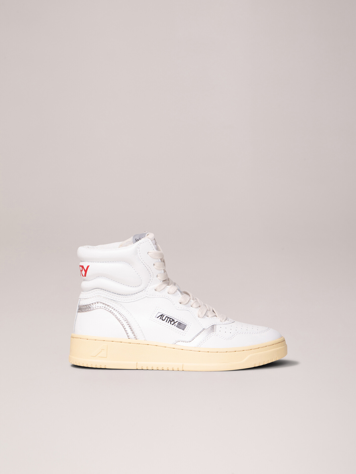 Detailansicht von Hoher Sneaker aus Leder von AUTRY