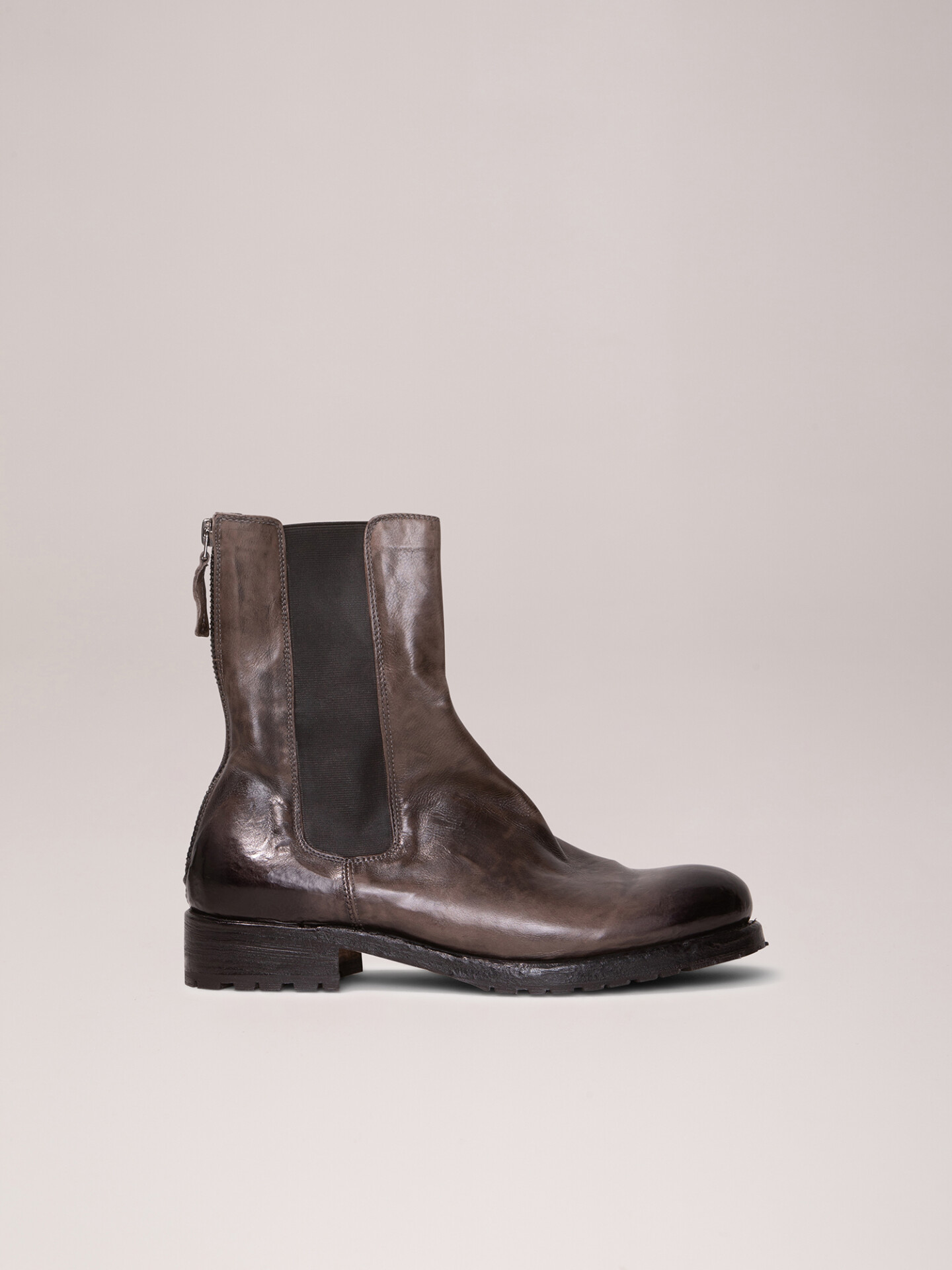 Detailansicht von Lederstiefelette von CORDWAINER