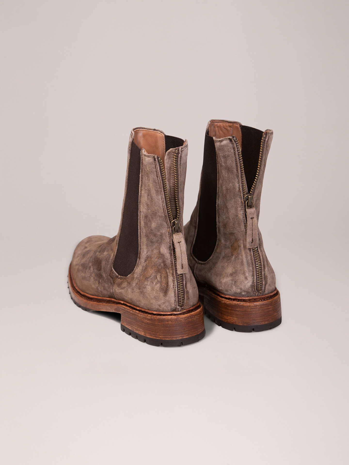 Detailansicht von Lederstiefelette von CORDWAINER