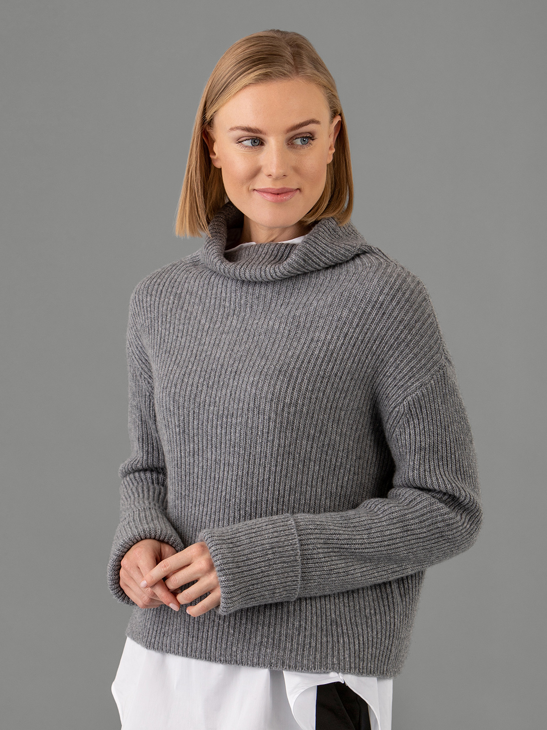 Detailansicht von Rollkragenpullover aus Cashmere von LISA YANG