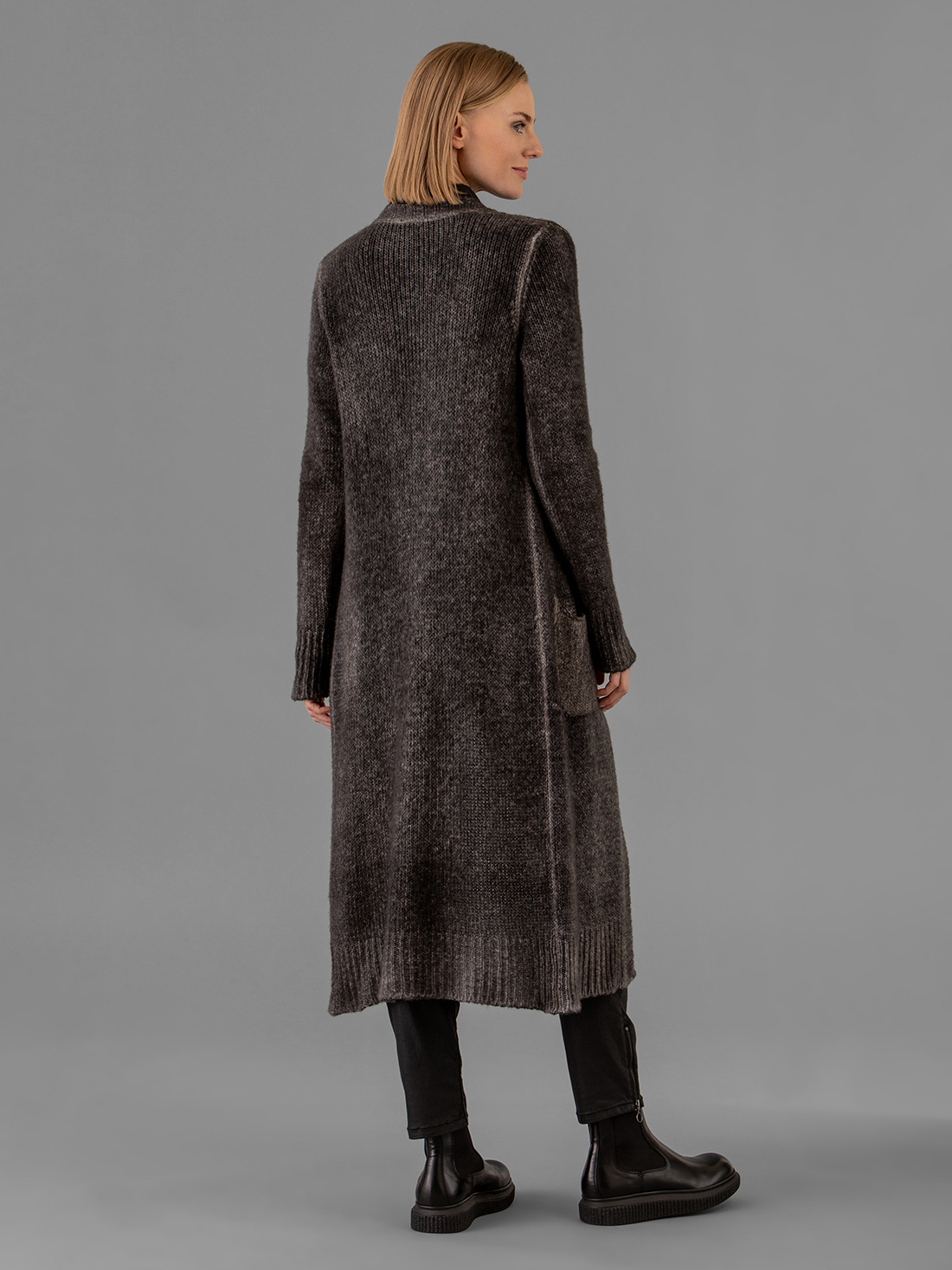 Detailansicht von Cardigan aus Cashmere von AVANT TOI