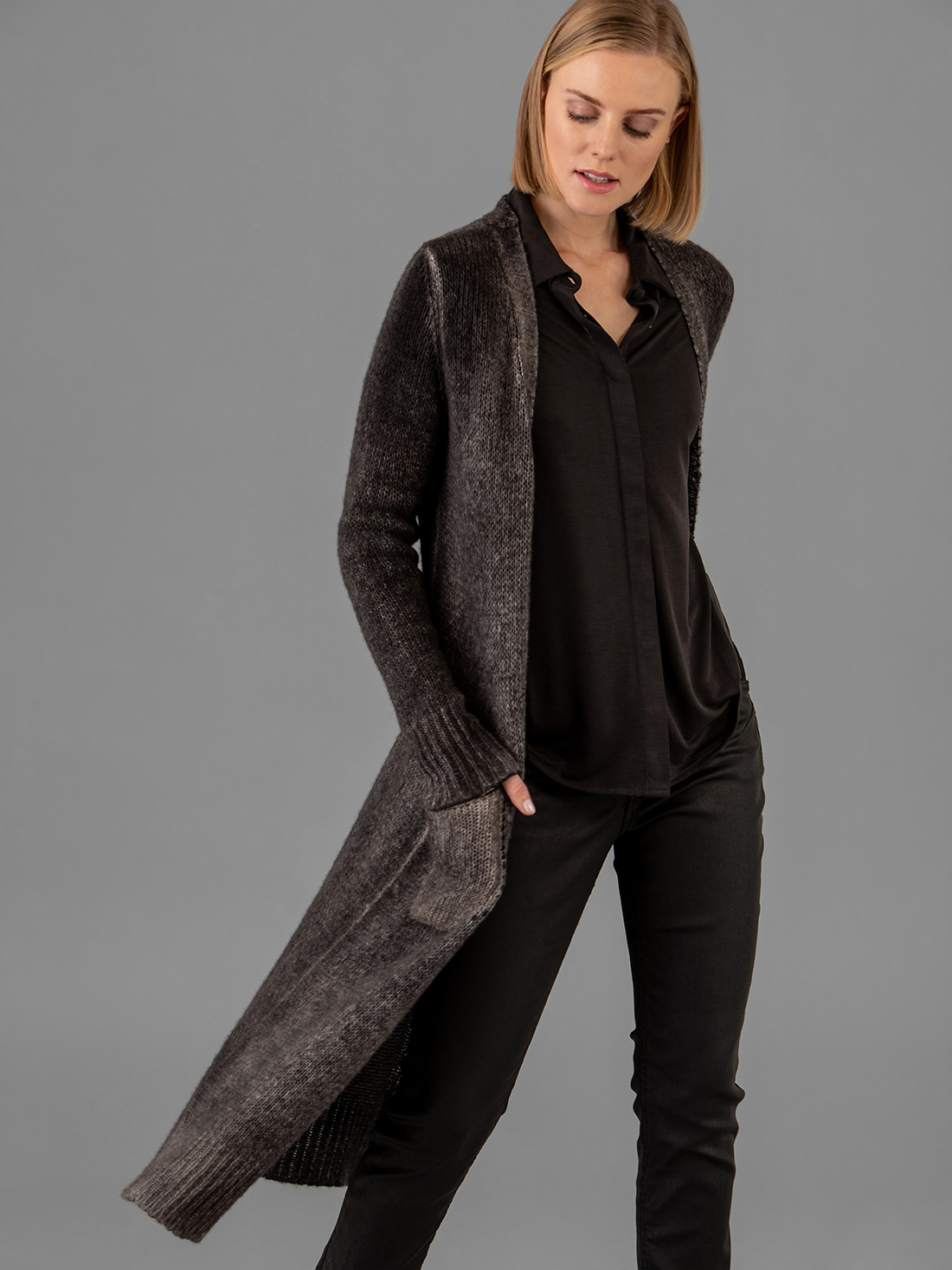 Detailansicht von Cardigan aus Cashmere von AVANT TOI